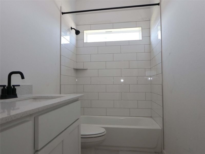 Image 36 of a home in Estancia West.