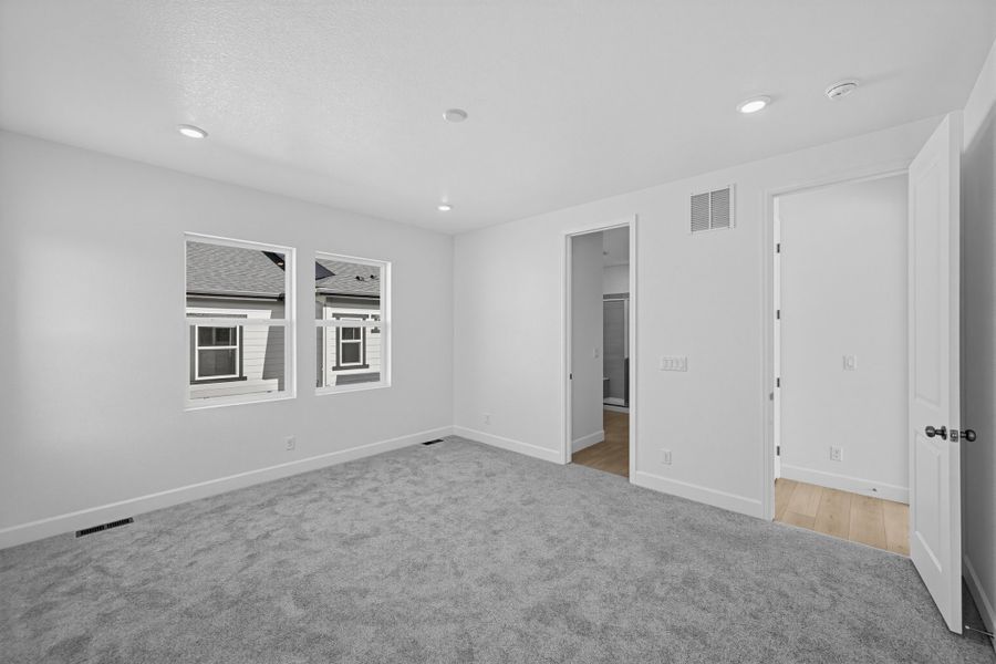 Spacious, unfurnished interior of a new home in Trailstone, Arvada (Image 17). Spacious, unfurnished interior of a new home in Trailstone, Arvada (Image 17).