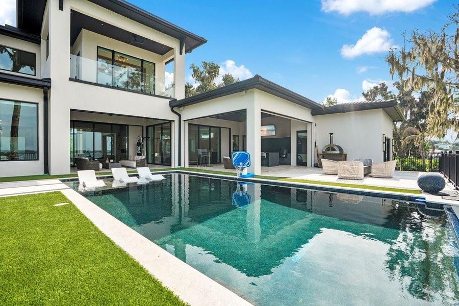 Exterior details and patio area of a home in , Windermere (Image 42).
