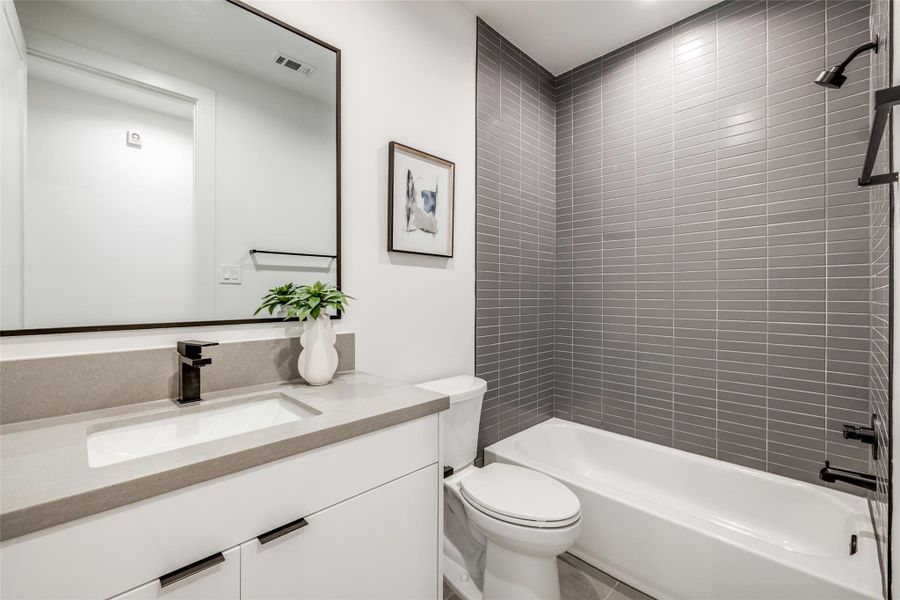 Furnished interior view inside a new home in , Houston (Image 31). Furnished interior view inside a new home in , Houston (Image 31).