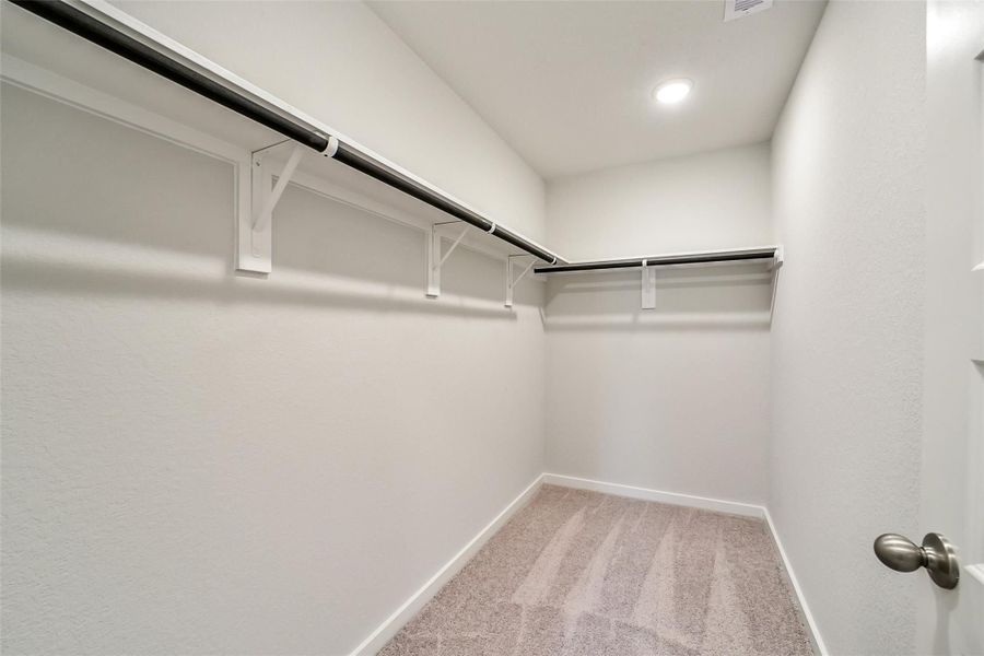 Spacious, unfurnished interior of a new home in Lakes at Black Oak, Magnolia (Image 26).