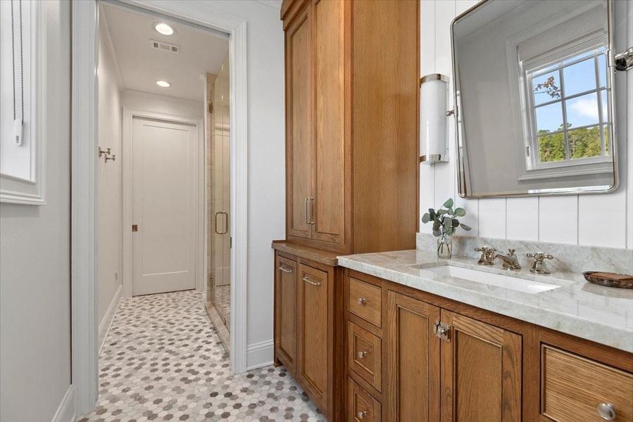 Bed 3 Ensuite Bath