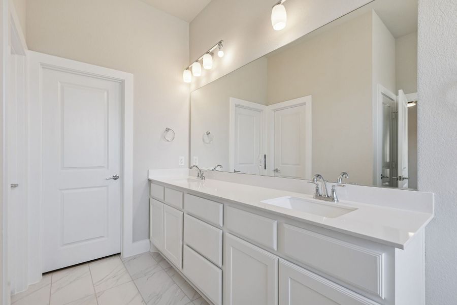 Representative furnished interior of a home built from the Halsted by Centre Living Homes in Ellis Ranch Estates, Waxahachie (Image 14).