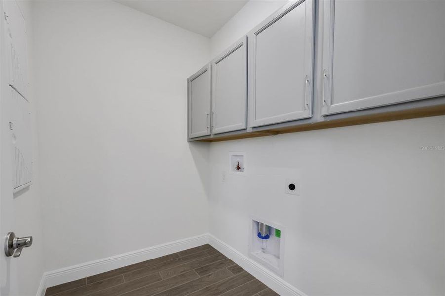 Spacious, unfurnished interior of a new home in Seaire, Parrish (Image 38). Spacious, unfurnished interior of a new home in Seaire, Parrish (Image 38).