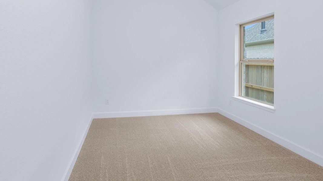Spacious, unfurnished interior of a new home in Escondido, Magnolia (Image 9).