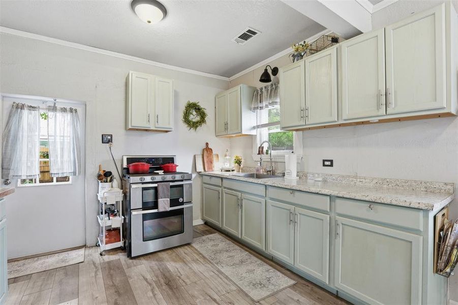 Furnished interior view inside a new home in , Cleburne (Image 10).