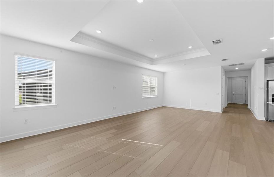 Spacious, unfurnished interior of a new home in Reagan Landing, Bradenton (Image 17).