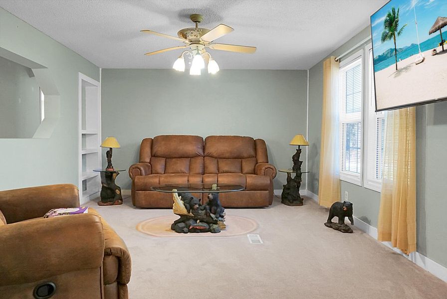 Furnished interior view inside a new home in , Bonneau (Image 69).