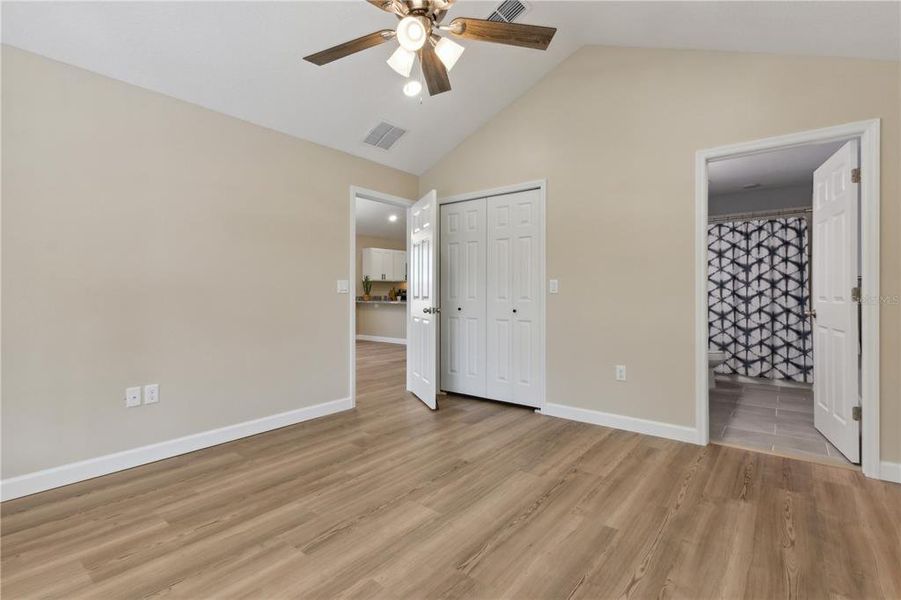 Spacious, unfurnished interior of a new home in , Eustis (Image 18).