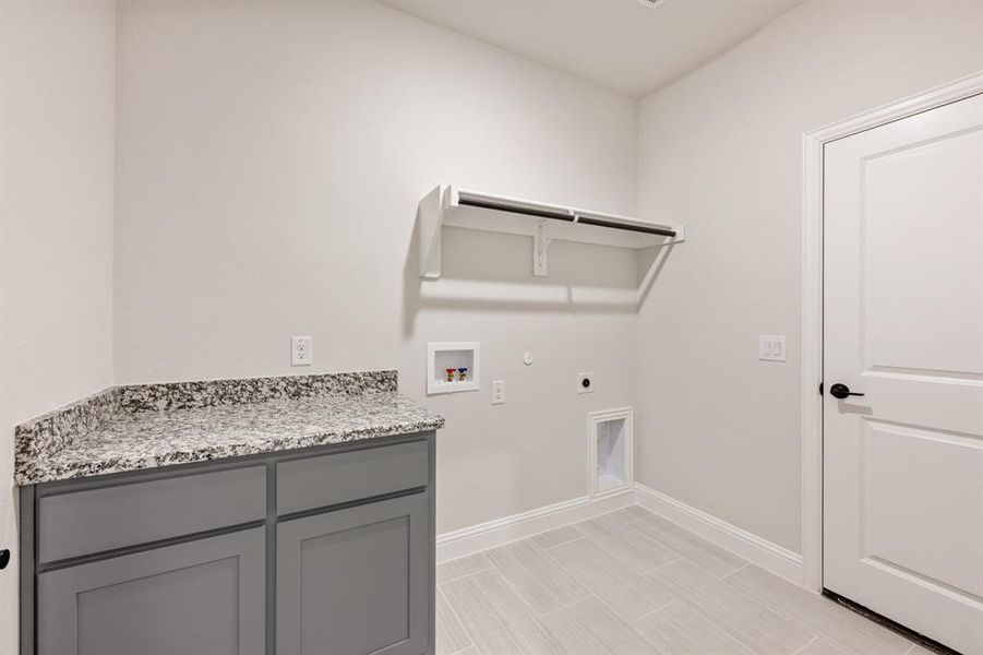 Furnished interior view inside a new home in Coyote Crossing, Godley (Image 8).