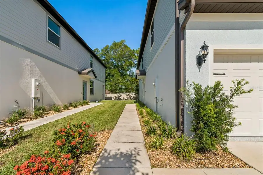 Exterior details and patio area of a home in , Tampa (Image 3).