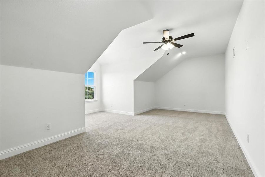 Spacious, unfurnished interior of a new home in Stoneview, Glen Rose (Image 16). Spacious, unfurnished interior of a new home in Stoneview, Glen Rose (Image 16).