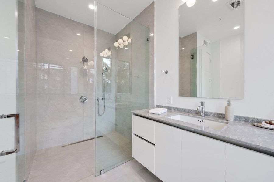 408 Southeast 2nd St - 66.jpg-SMALL