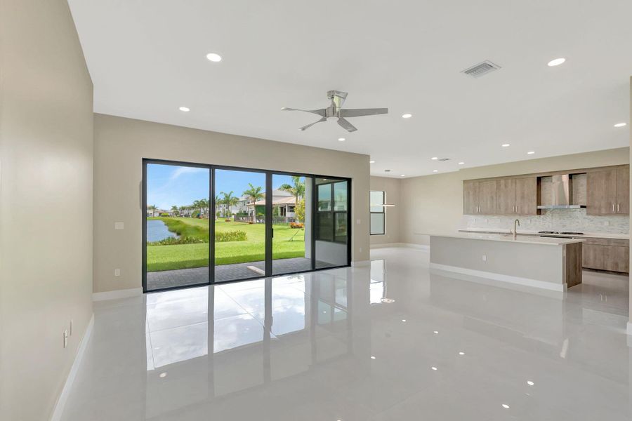 Spacious, unfurnished interior of a new home in , Boca Raton (Image 43).
