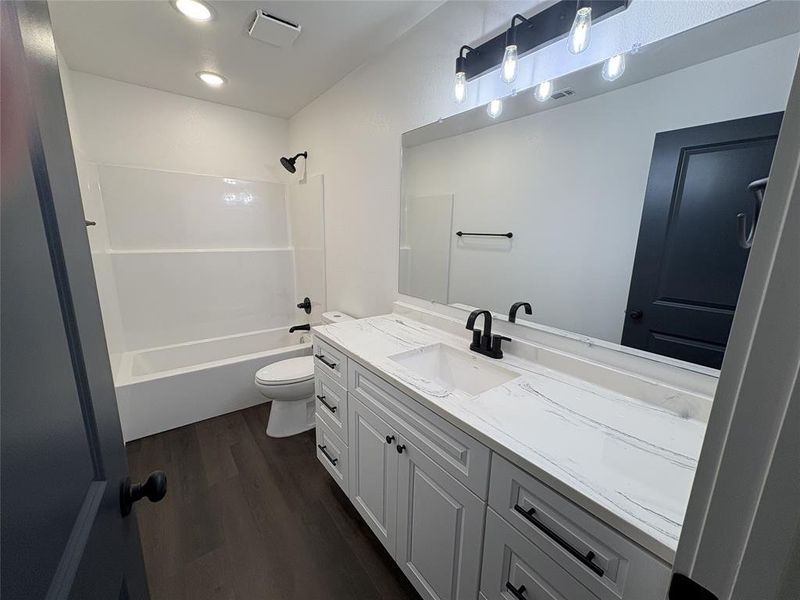 Furnished interior view inside a new home in , Mineola (Image 6).