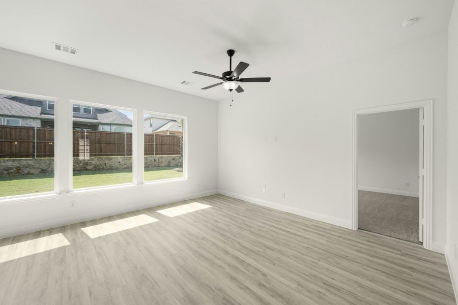 Spacious, unfurnished interior of a new home in Westside Preserve - 60ft. lots, Midlothian (Image 18). Spacious, unfurnished interior of a new home in Westside Preserve - 60ft. lots, Midlothian (Image 18).