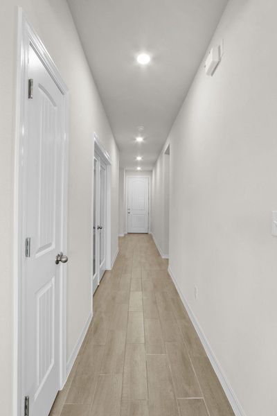 Spacious, unfurnished interior of a new home in Campo Del Sol, El Paso (Image 13).