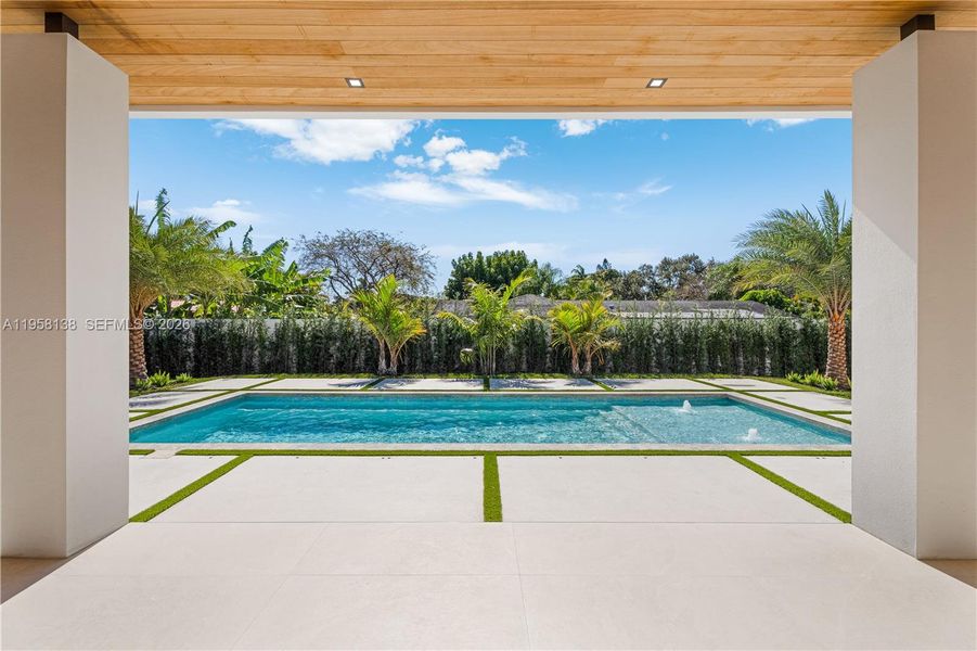 Exterior details and patio area of a home in , Miami (Image 36).