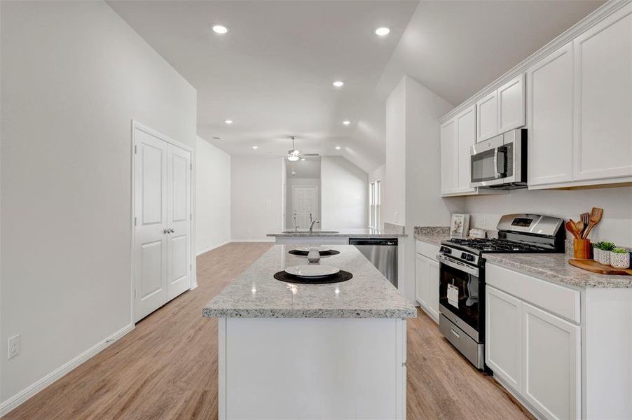 Furnished interior view inside a new home in Elevon, Lavon (Image 16).