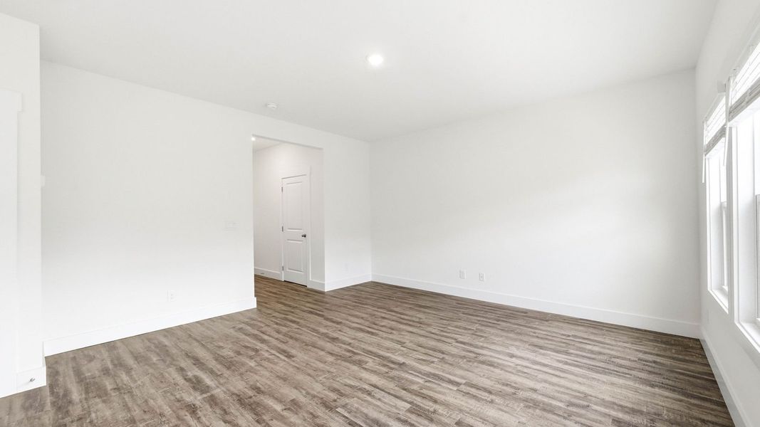 Spacious, unfurnished interior of a new home in Fieldcrest Acres, Blountville (Image 17).
