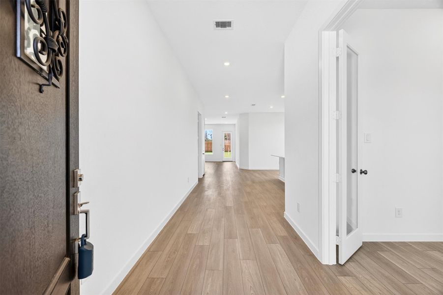 Spacious, unfurnished interior of a new home in COLTON, Todd Mission (Image 19).