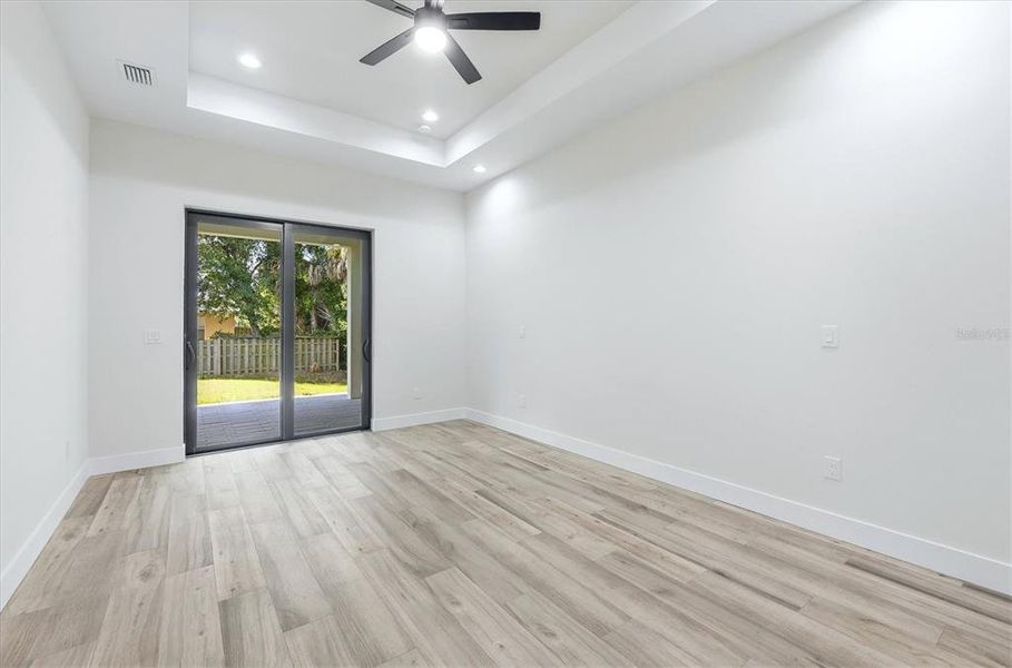 Spacious, unfurnished interior of a new home in , Port Charlotte (Image 40).