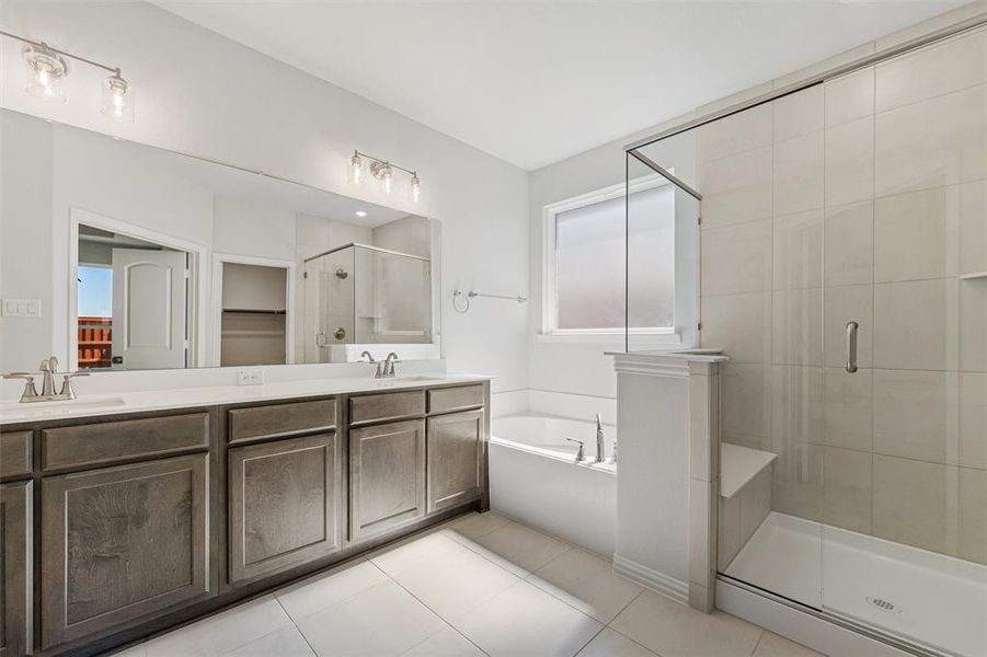 Furnished interior view inside a new home in Morningstar, Aledo (Image 7).