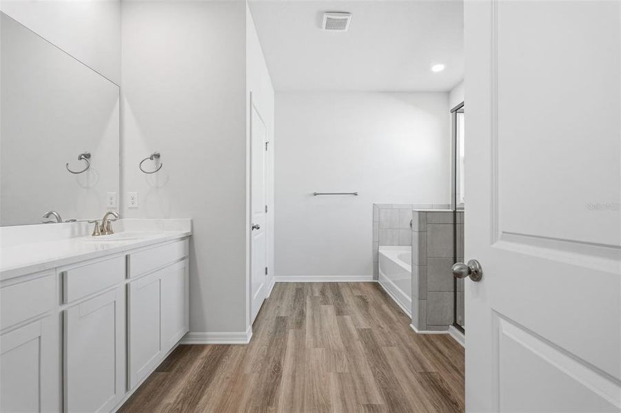 Furnished interior view inside a new home in Silverstone North, Palmetto (Image 32).
