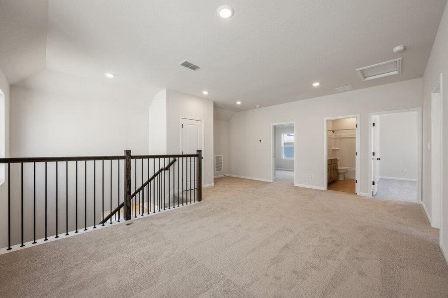 Spacious, unfurnished interior of a new home in Cannon Ranch, Dripping Springs (Image 25).