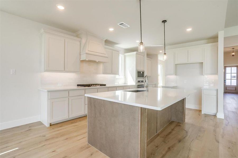 Furnished interior view inside a new home in Sweetgrass, Haslet (Image 4).