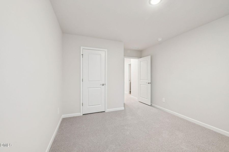 35-web-or-mls-Raleigh - Oak Manor - 121