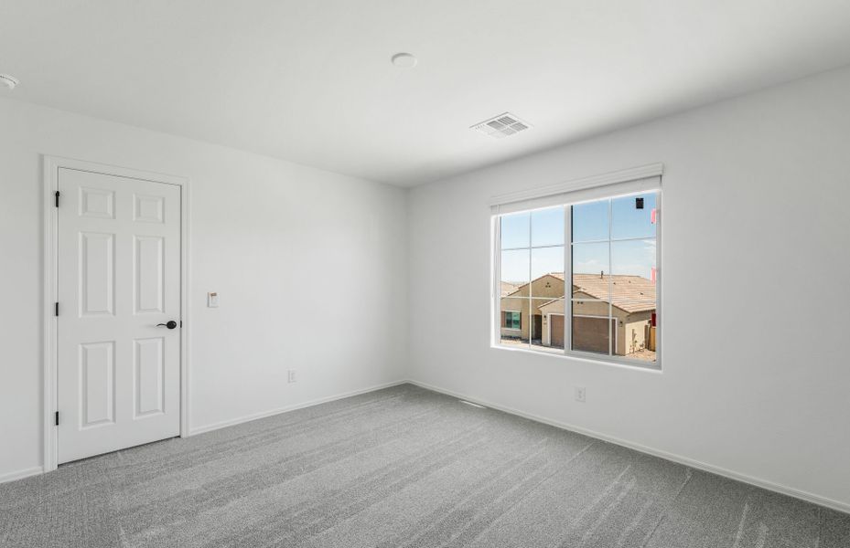 Spacious, unfurnished interior of a new home in Parkside at Anthem at Merrill Ranch, Florence (Image 24).