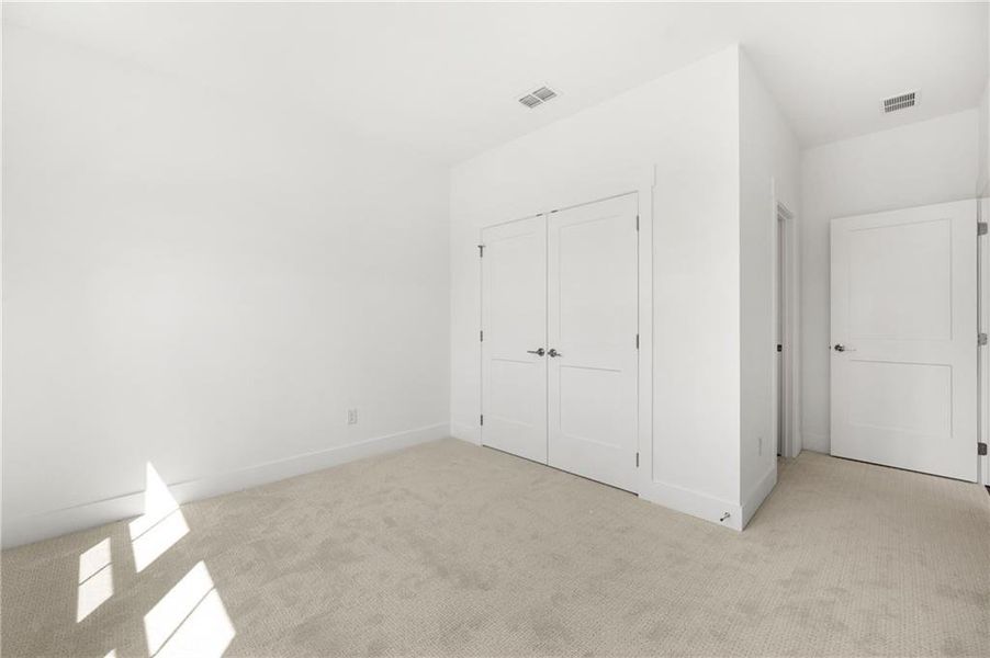 Spacious, unfurnished interior of a new home in Sterling Pointe, Cumming (Image 61). Spacious, unfurnished interior of a new home in Sterling Pointe, Cumming (Image 61).