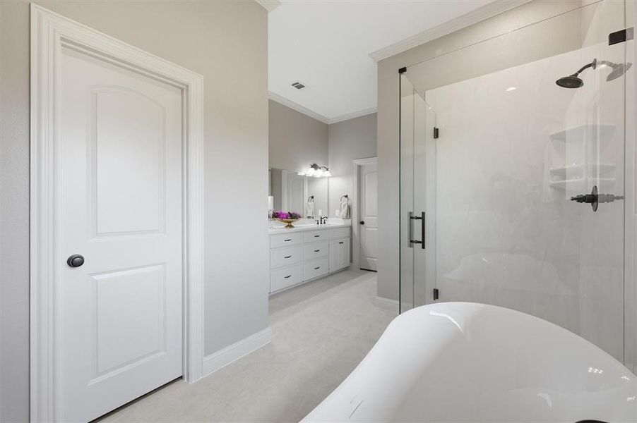 Spa Like bath with  extra storage