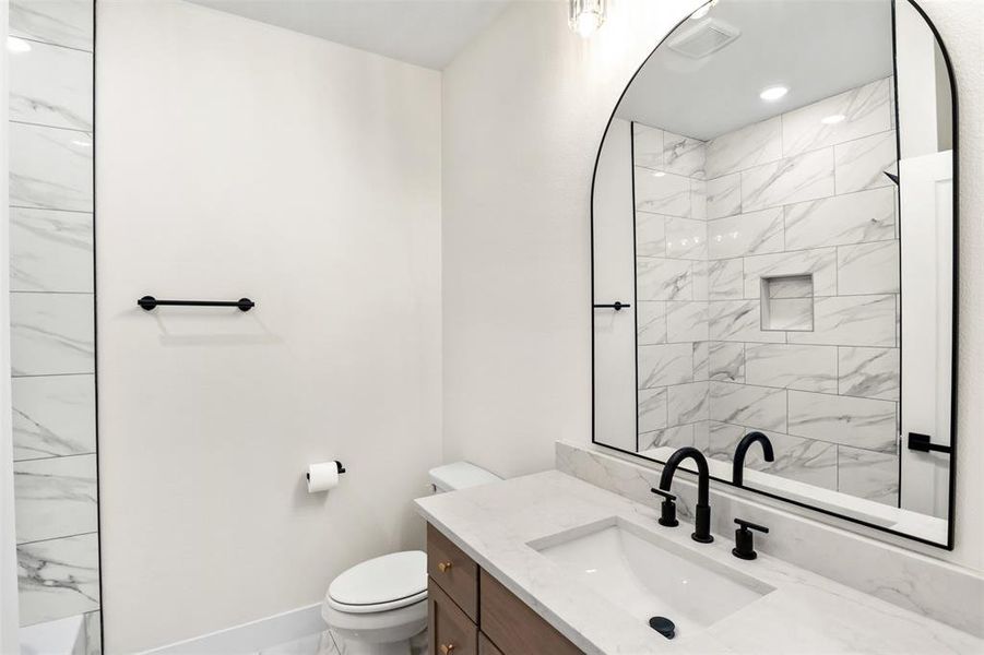 Furnished interior view inside a new home in , Fort Worth (Image 11).