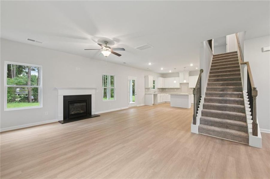 Spacious, unfurnished interior of a new home in Stephen's Landing, Loganville (Image 27).