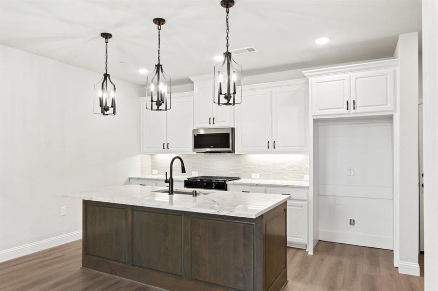 013-1204Armstrong-TheColony-TX-75056-Kitchen.jpg-SMALL