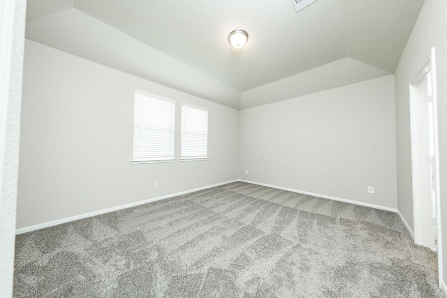 Spacious, unfurnished interior of a new home in Sunterra, Katy (Image 24). Spacious, unfurnished interior of a new home in Sunterra, Katy (Image 24).