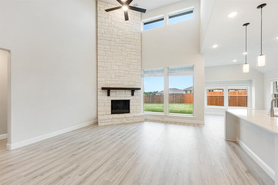 Spacious, unfurnished interior of a new home in Star Ranch, Godley (Image 27).