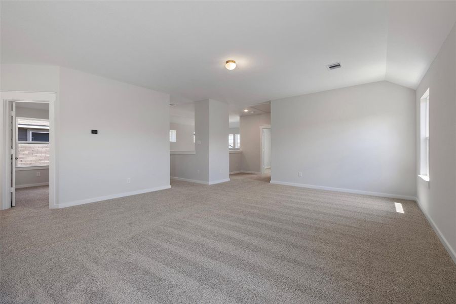 Spacious, unfurnished interior of a new home in Mostyn Springs, Magnolia (Image 26).