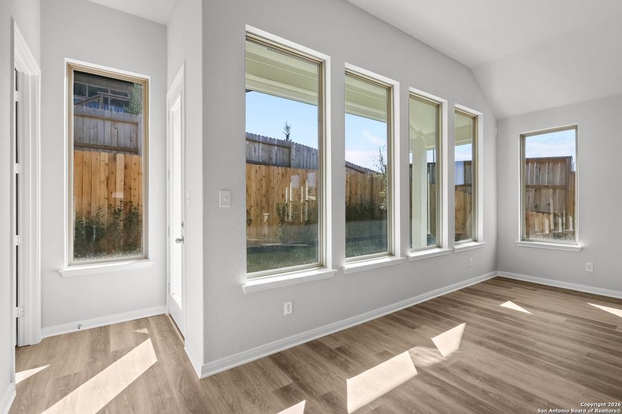 Spacious, unfurnished interior of a new home in Homestead 65', Schertz (Image 21).