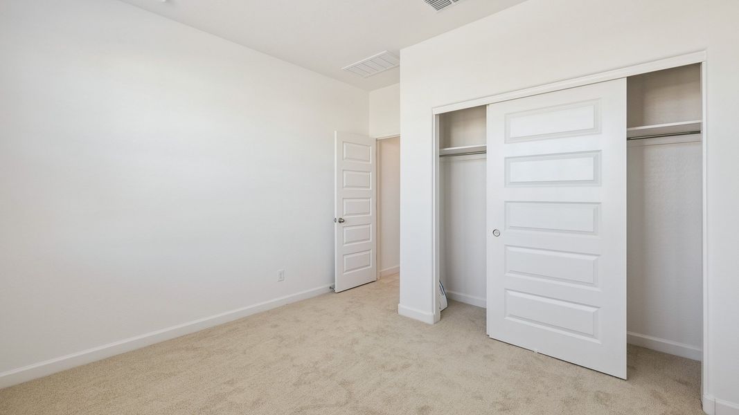 Spacious, unfurnished interior of a new home in Desert Moon Estates, Buckeye (Image 18).