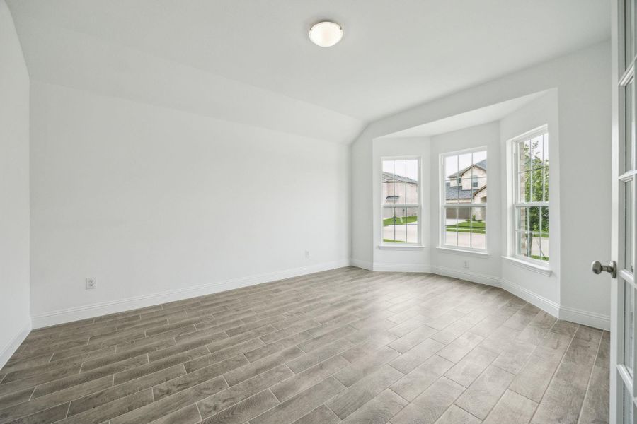 Spacious, unfurnished interior of a new home in Saint Tropez, Huffman (Image 13). Spacious, unfurnished interior of a new home in Saint Tropez, Huffman (Image 13).