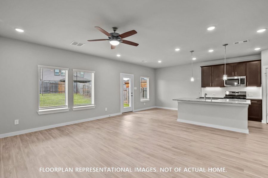 Spacious, unfurnished interior of a new home in Summerview, Fulshear (Image 14).