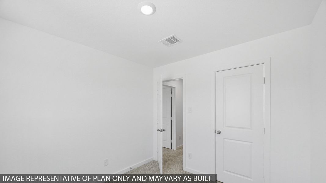 Spacious, unfurnished interior of a new home in Baron Village, Conroe (Image 14).