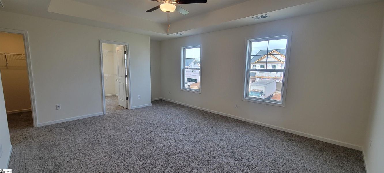Spacious, unfurnished interior of a new home in Halton Oaks, Spartanburg (Image 22).