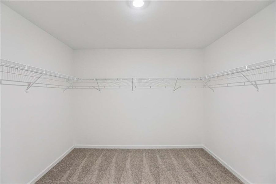 Spacious, unfurnished interior of a new home in The Pointe at Heron Bay, Locust Grove (Image 15).