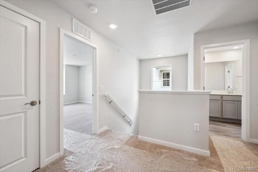 Spacious, unfurnished interior of a new home in Legato, Commerce City (Image 12).