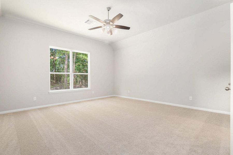 Spacious, unfurnished interior of a new home in , Bay City (Image 17).
