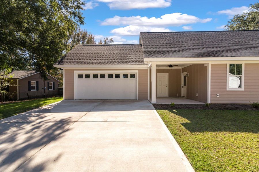 Exterior details and patio area of a home in , North Charleston (Image 25).